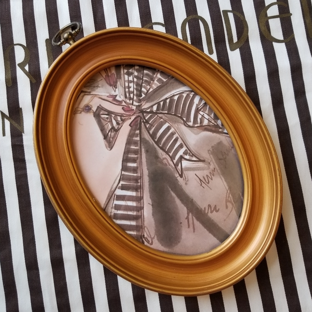 ❗Authentic Henri Bendel Present Wrapping Store Display Gold Oval Ornate Frame❗